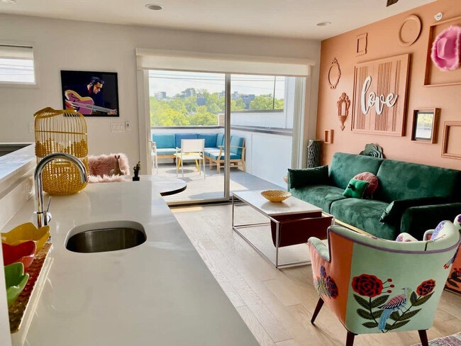 Building Photo - 400 33rd Ave N Unit ID1302198P