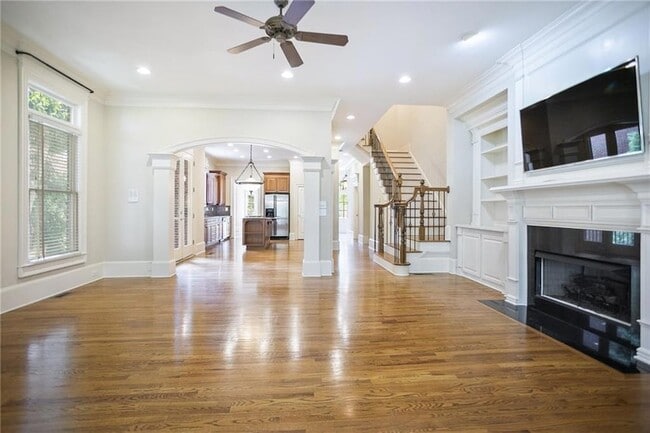Photo - 614 Timm Valley Rd NE