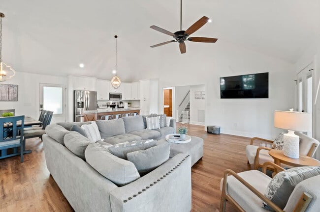 Building Photo - 522 Scenic Way Unit SI ID1594707P