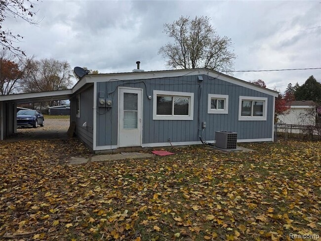 Photo - 261 Spring Park