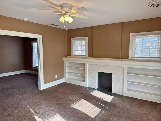 Photo - 1604 Britain St