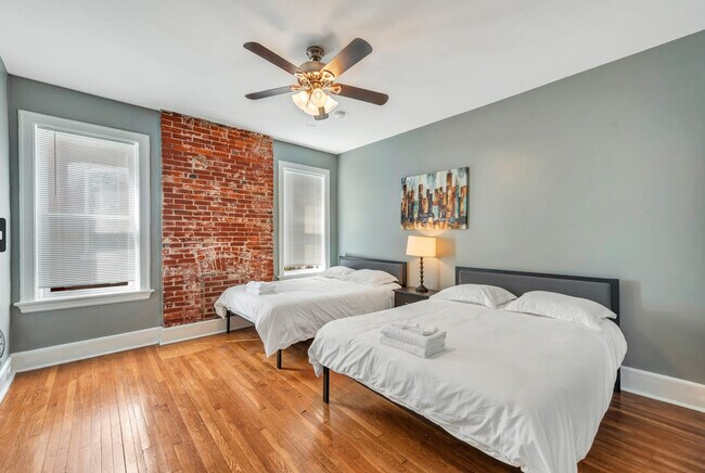 Photo - 2107-2109-2109 Russell Blvd Unit ID1031859P