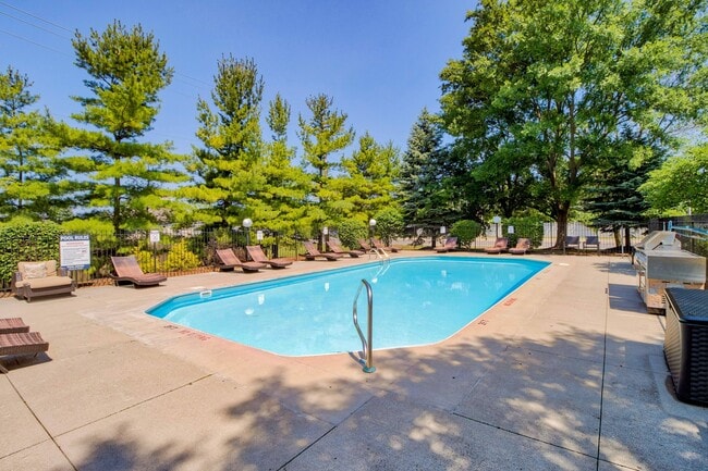 Resort-Style Pool w/ Sundeck - Hilliard Station Apartments
