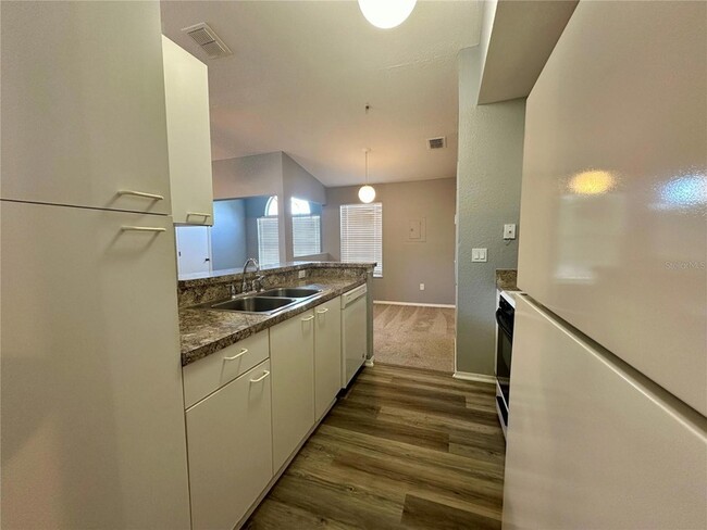 Photo - 1620 Columbia Arms Cir Unit 262