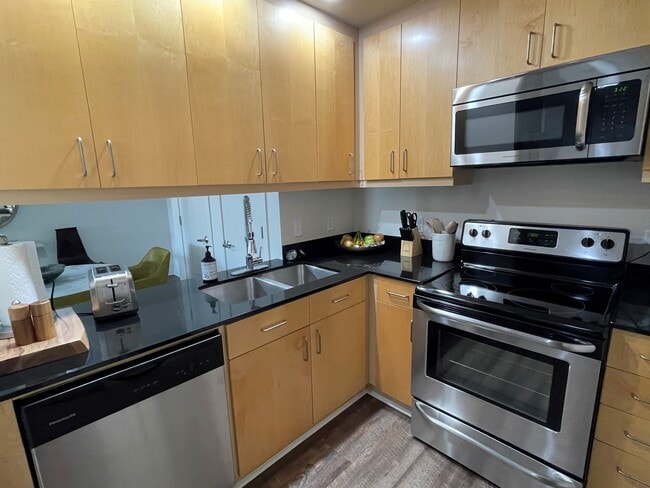 Building Photo - Vista Lofts