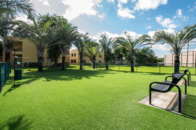 Photo - Legacy Palm Isle