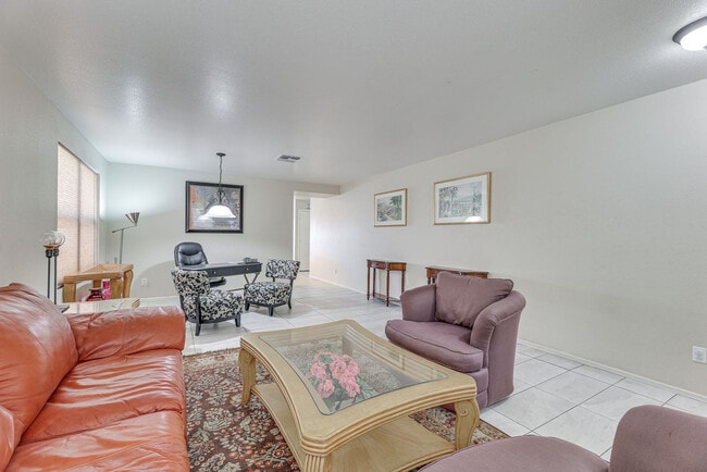 Photo - 1840 N Parkside Ln Unit SI ID1545955P