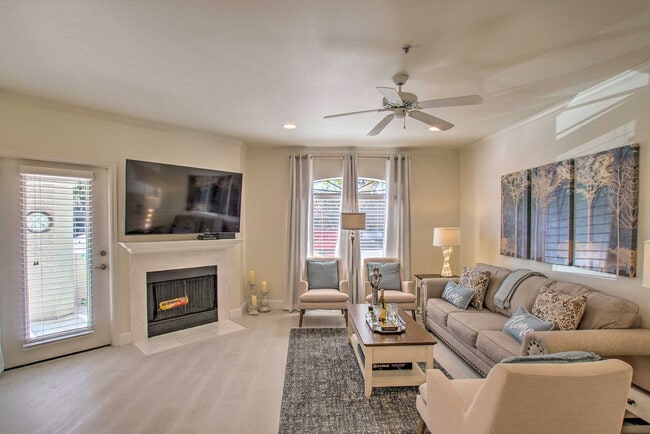 Building Photo - 15095 N Thompson Peak Pkwy Unit SI FL1-ID1546048P
