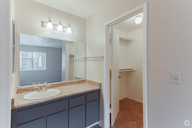 Photo - Carmel Pointe