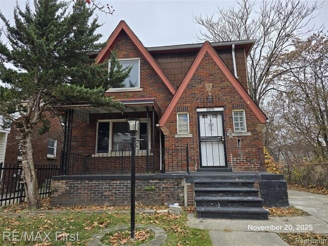 Building Photo - 9379 Manor