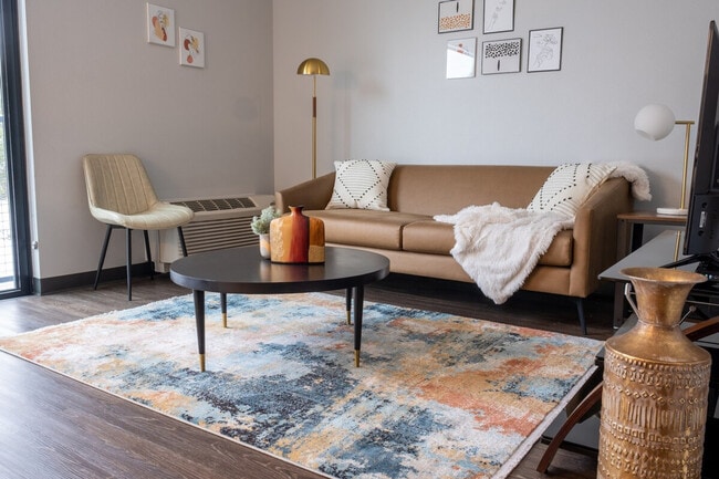 Photo - 2301 Ingersoll Ave Unit ID1036744P