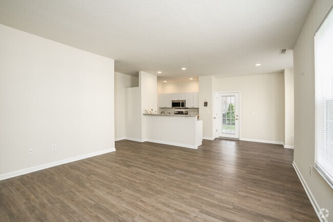 2BR, 2BA - 1,200SF - Living Room - The Residences at Scioto Crossing