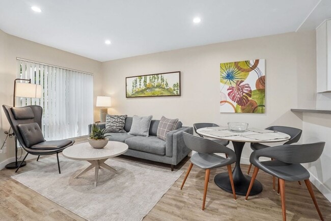 Photo - Woodland Trio Apartments