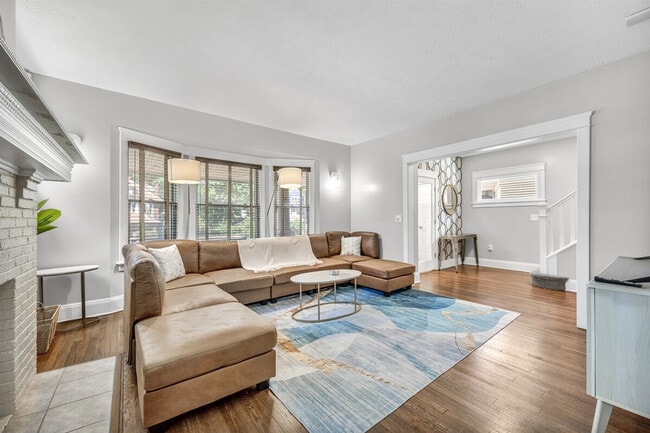 Building Photo - 1501 E 105th St Unit ID1290646P