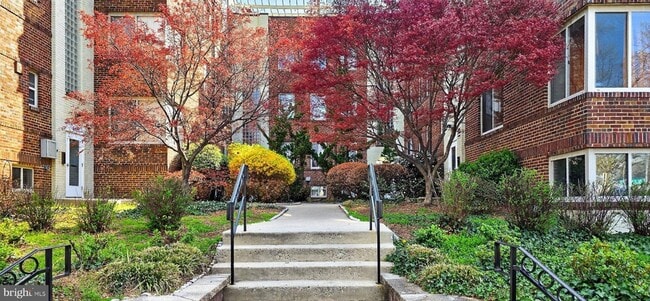 Photo - 5405 9th St NW Unit 306