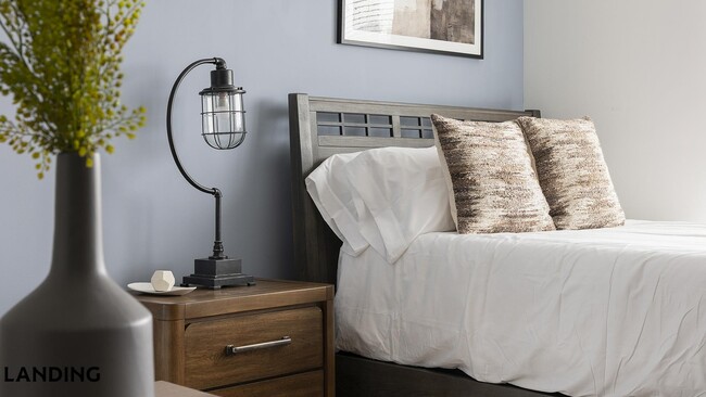 Building Photo - 302 13th St S Unit 429