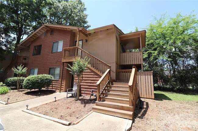Building Photo - 1472 Riverwood Ct