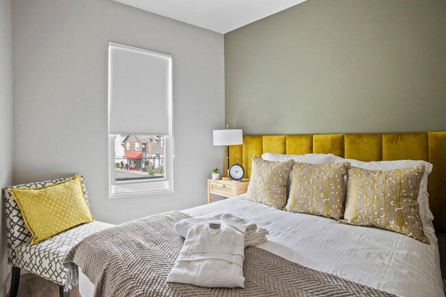 Photo - 20 Low Ave Unit ID1056806P