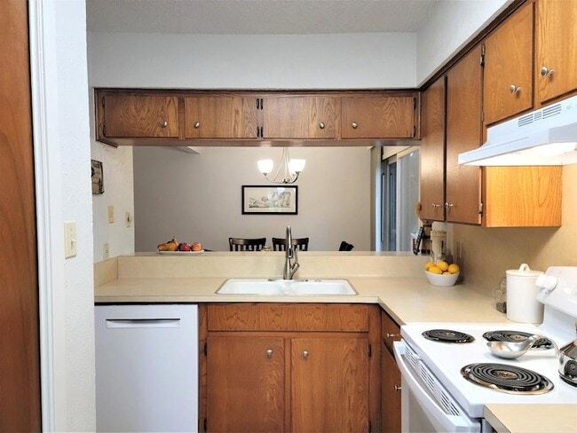 Photo - 6904 Argonne Forest Cove Unit A