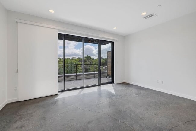 Open living - RiverPlace Lofts