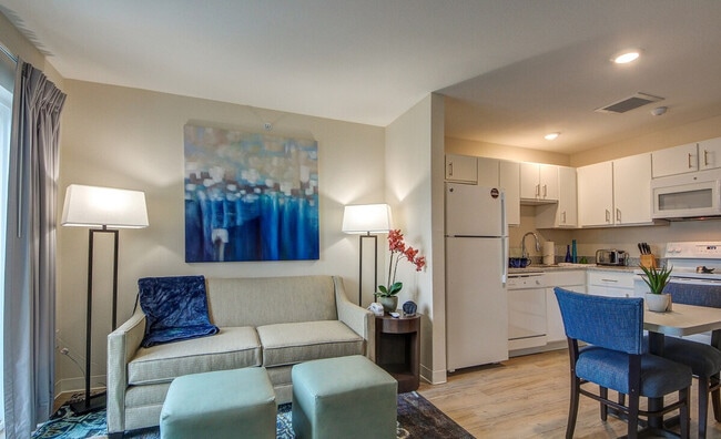 Photo - 2220 N Glenville Dr Unit SI ID1039338P