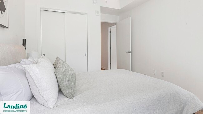 Photo - 1320 4th St NE Unit 511