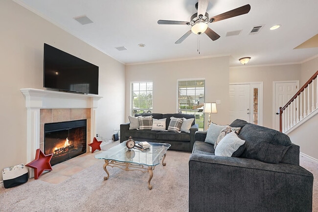 Building Photo - 406 Montauk Ct Unit ID1328062P