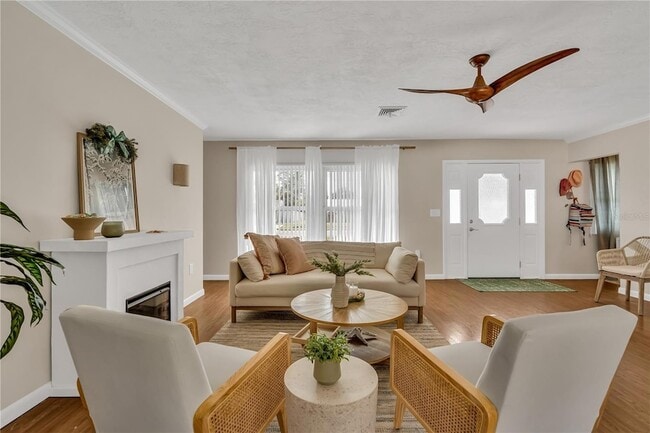 Photo - 2449 Breakwater Cir