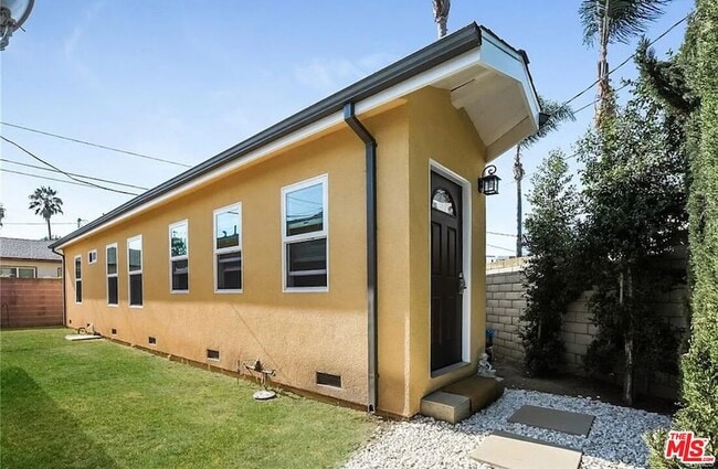 Building Photo - 6147 Will Rogers St