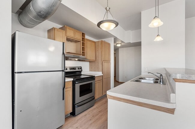 Photo - Six Points Apartments