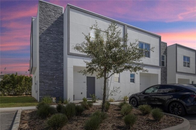 Building Photo - 312 Famagusta Dr