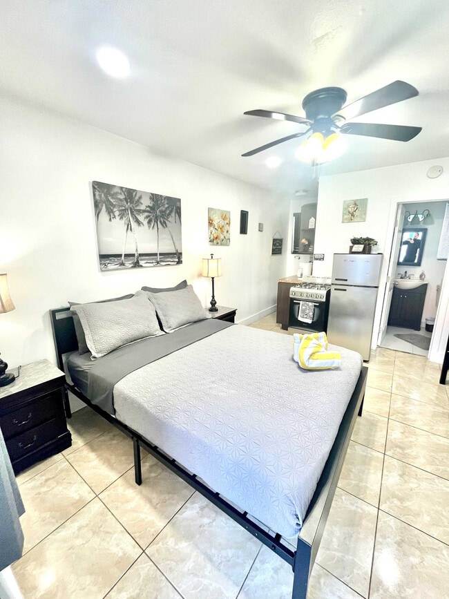 Building Photo - 342 Van Buren St Unit SI FL1-ID1520235P