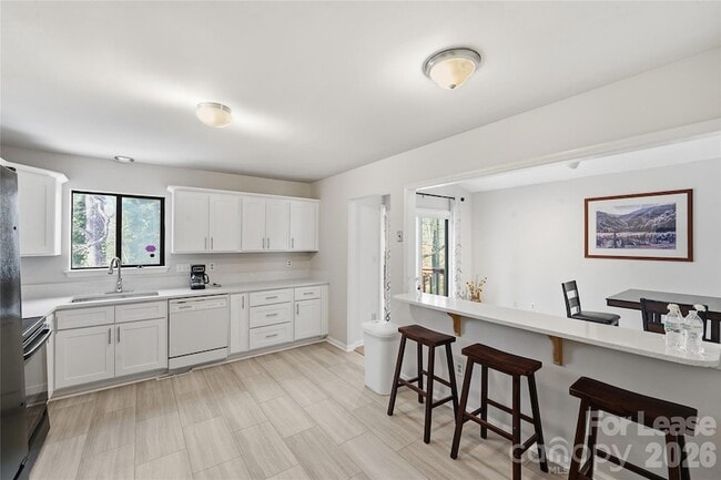 Photo - 6530 Thamesmead Ln