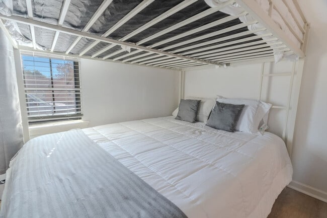 Photo - 807 Dreiss St Unit SI ID1594026P