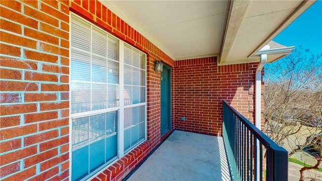Photo - 1511 Hollow Hill Dr