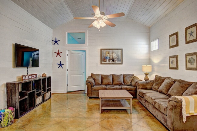 Building Photo - 2212 TX-361 Unit SI ID1023186P