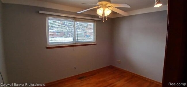 Photo - 30632 Ohmer Dr