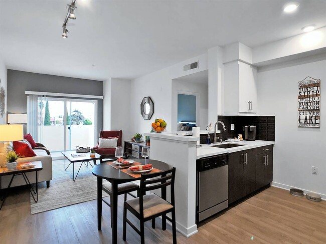 Photo - Atwood Hollywood Boutique Apartments