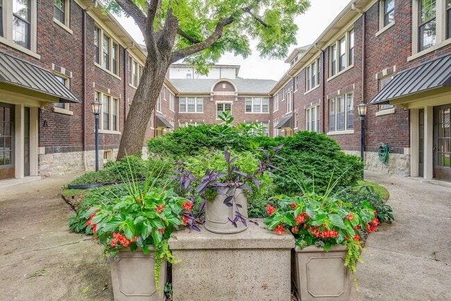 Photo - 1711 18th Ave S Unit F2