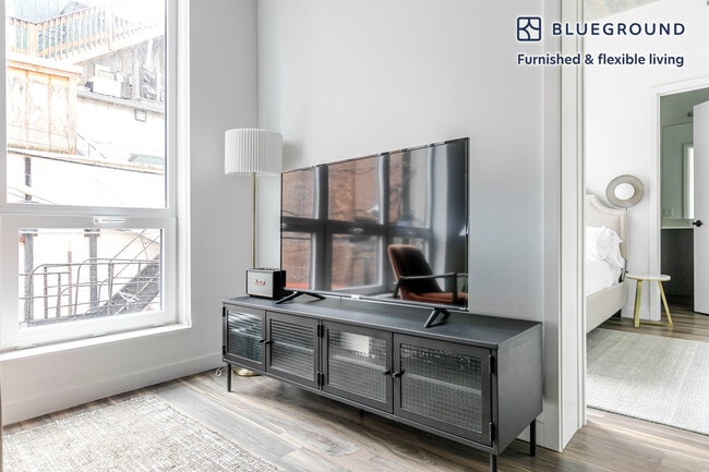 Photo - 61 W Erie St Unit FL2-ID1399