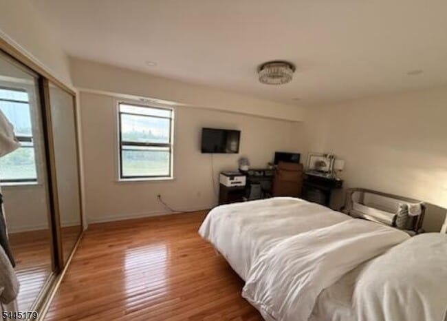 Photo - 700 Schuyler Ave