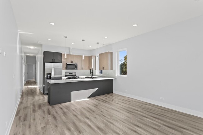 Photo - 6453 S Ingleside Ave Unit 3S