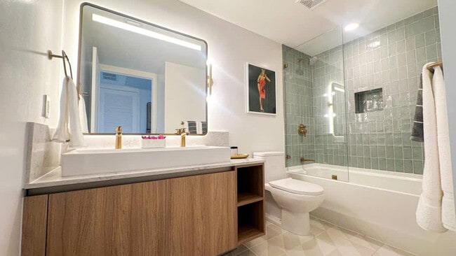 Photo - 601 NE 1st Ave Unit ID1240645P