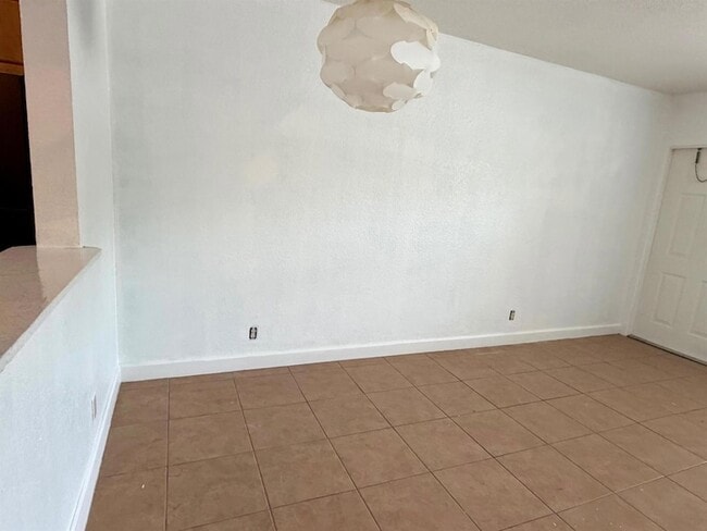Photo - 2607 NE 8th Ave Unit 3