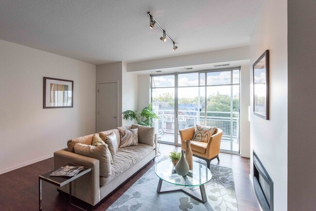 Photo - 1800 Lake Apartments