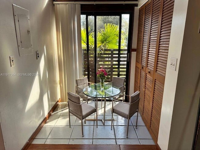 Photo - 423 N University Dr