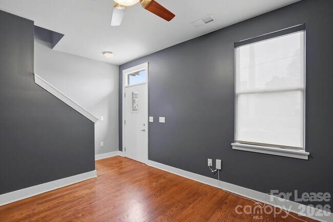 Photo - 440 N McDowell St