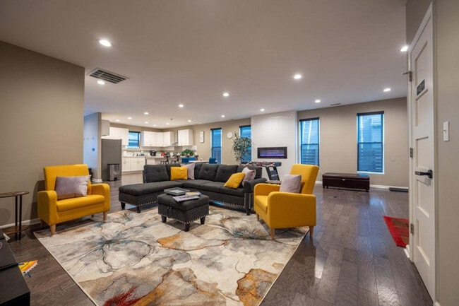 Building Photo - 405 N State Ave Unit ID1266063P