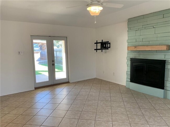 Photo - 15334 Barataria Dr
