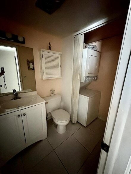 Photo - 98 Stratford H